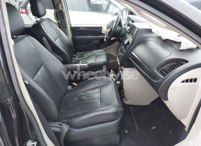 Photo 5 of 2013 Chrysler Town & COUNTRY TOURING (VIN 2C4RC1BG7DR669960)