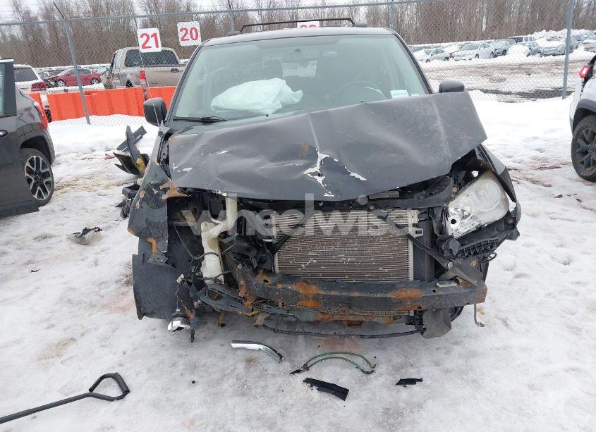 Photo 6 of 2013 Chrysler Town & COUNTRY TOURING (VIN 2C4RC1BG7DR669960)