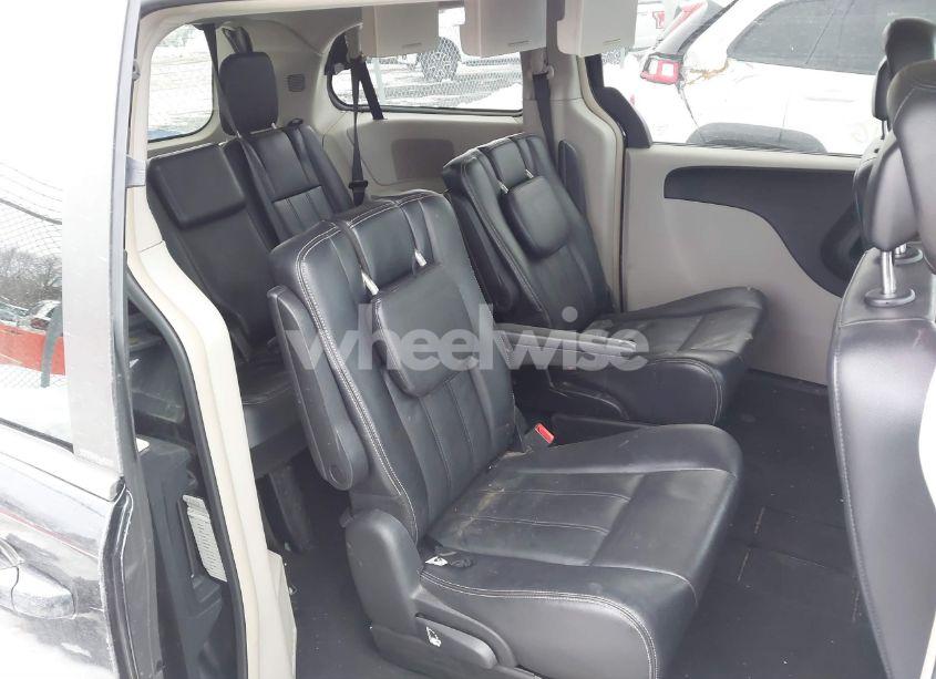 Photo 8 of 2013 Chrysler Town & COUNTRY TOURING (VIN 2C4RC1BG7DR669960)