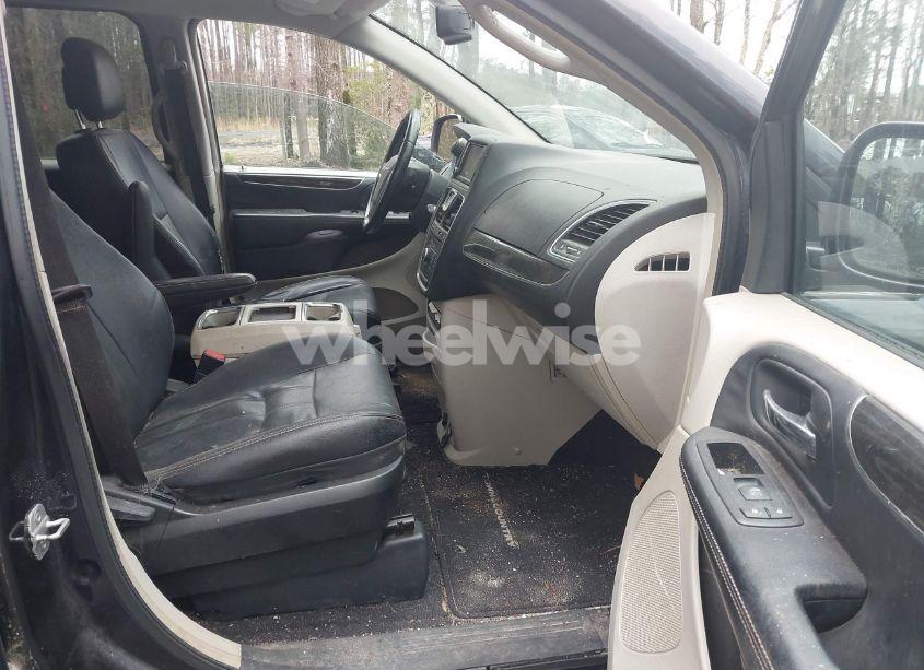 Photo 5 of 2013 Chrysler Town & COUNTRY TOURING (VIN 2C4RC1BG7DR691053)