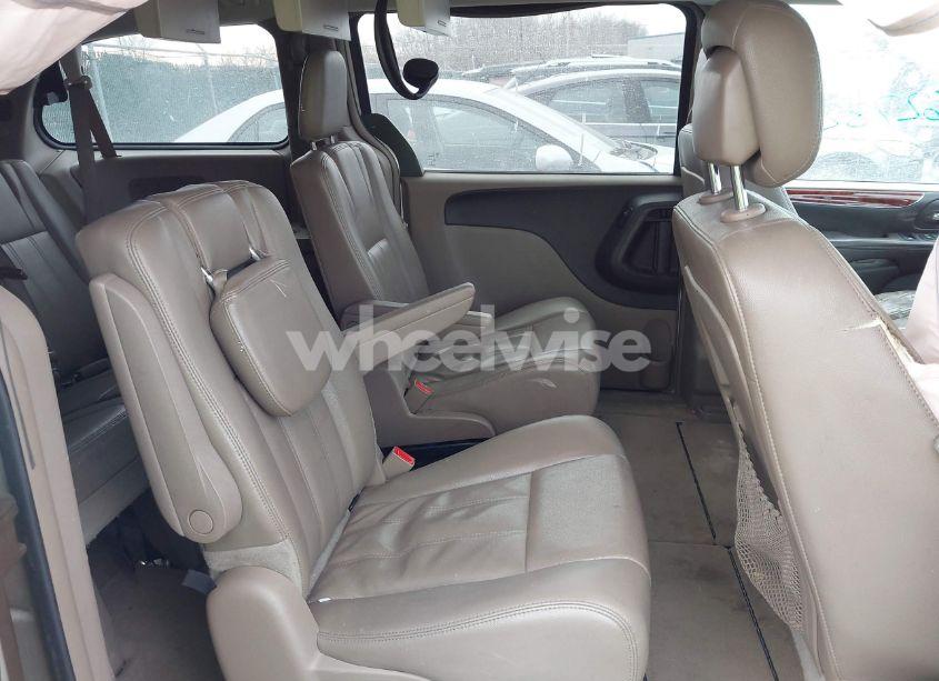 Photo 8 of 2013 Chrysler Town & COUNTRY TOURING (VIN 2C4RC1BG7DR708692)