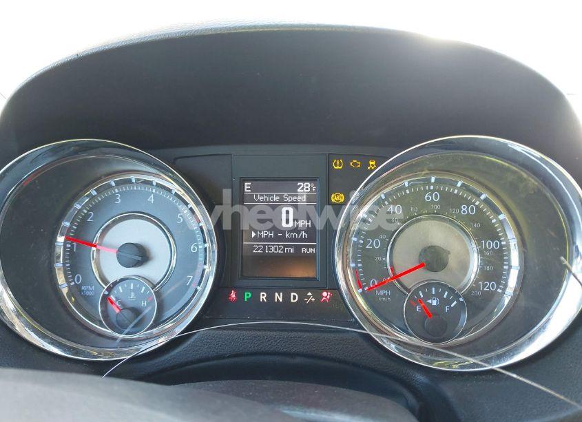 Photo 7 of 2014 Chrysler Town & COUNTRY TOURING (VIN 2C4RC1BG7ER125752)