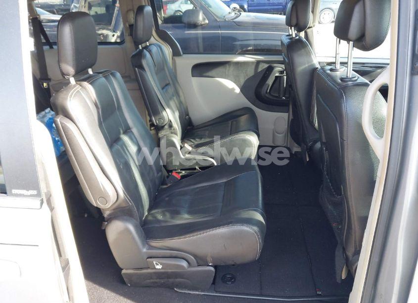 Photo 8 of 2014 Chrysler Town & COUNTRY TOURING (VIN 2C4RC1BG7ER125752)