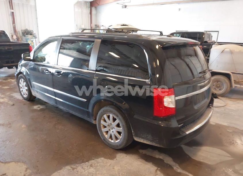 Photo 3 of 2014 Chrysler Town & COUNTRY TOURING (VIN 2C4RC1BG7ER143622)