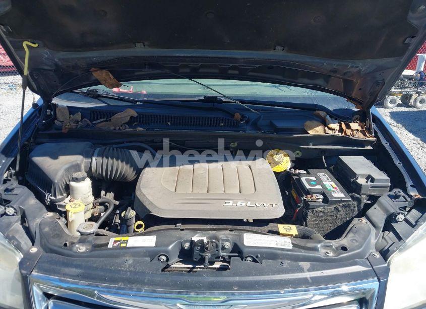 Photo 10 of 2014 Chrysler Town & COUNTRY TOURING (VIN 2C4RC1BG7ER159822)