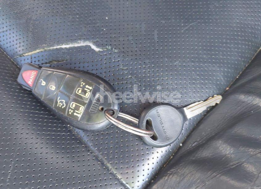 Photo 11 of 2014 Chrysler Town & COUNTRY TOURING (VIN 2C4RC1BG7ER159822)