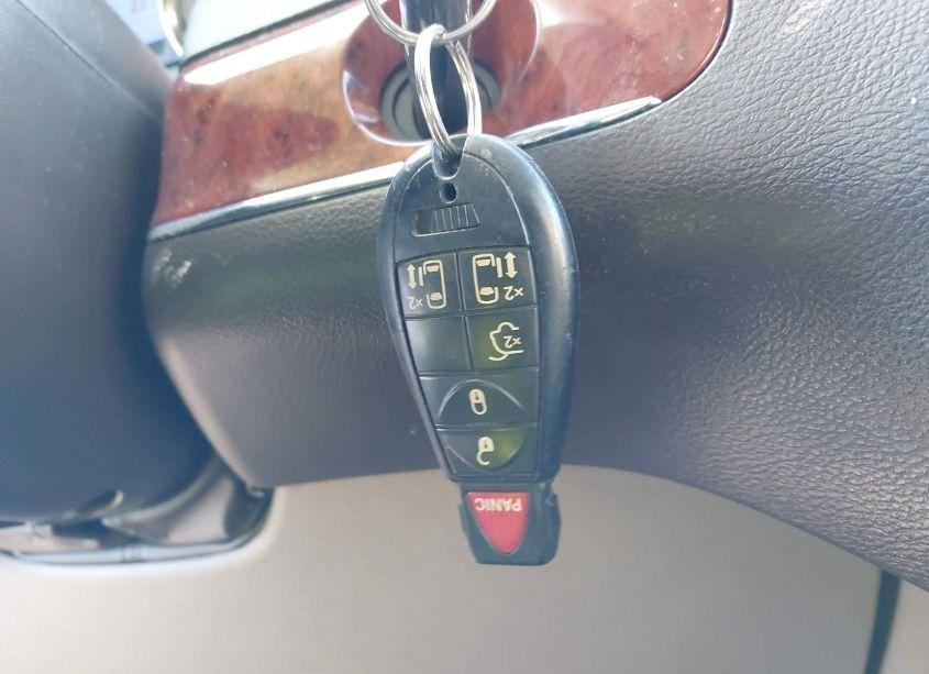 Photo 11 of 2014 Chrysler Town & COUNTRY TOURING (VIN 2C4RC1BG7ER164616)