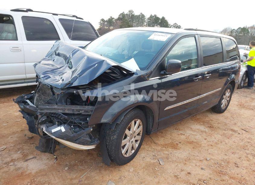 Photo 2 of 2014 Chrysler Town & COUNTRY TOURING (VIN 2C4RC1BG7ER168469)