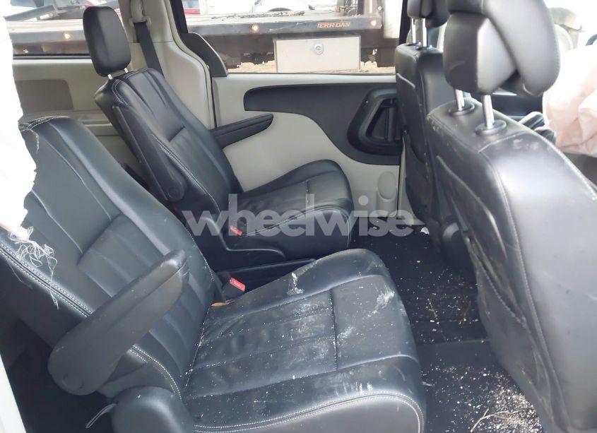 Photo 8 of 2014 Chrysler Town & COUNTRY TOURING (VIN 2C4RC1BG7ER168469)