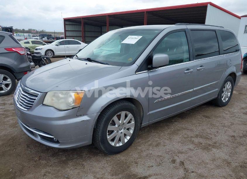 Photo 2 of 2014 Chrysler Town & COUNTRY TOURING (VIN 2C4RC1BG7ER208324)