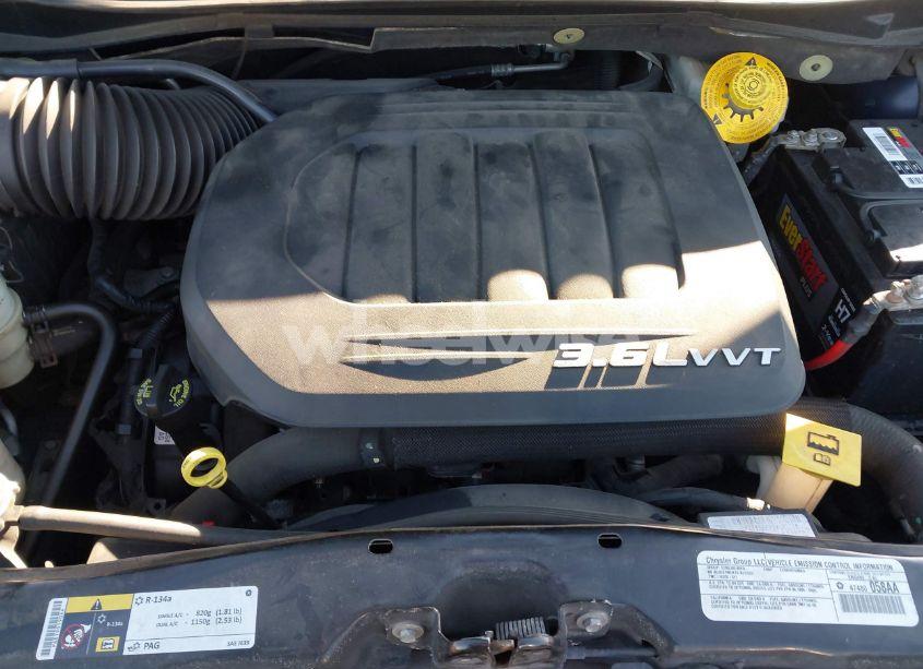 Photo 10 of 2014 Chrysler Town & COUNTRY TOURING (VIN 2C4RC1BG7ER255790)