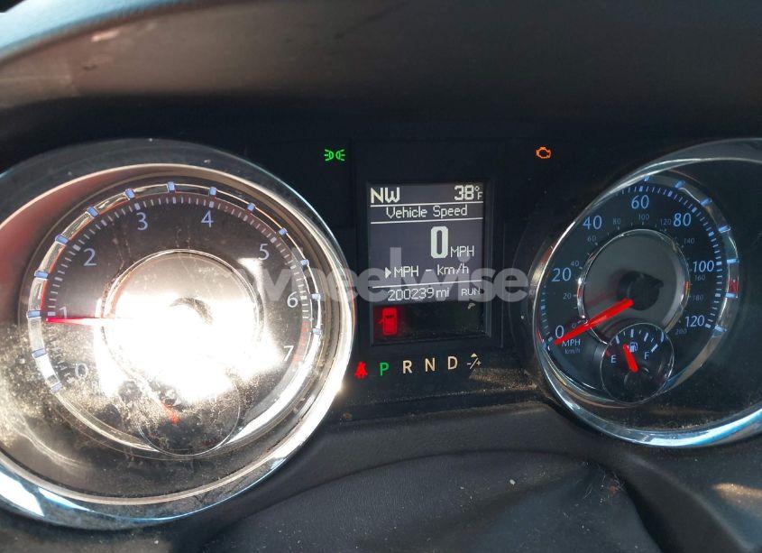 Photo 7 of 2014 Chrysler Town & COUNTRY TOURING (VIN 2C4RC1BG7ER255790)