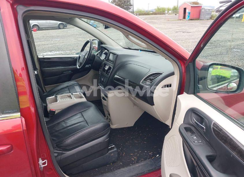 Photo 5 of 2014 Chrysler Town & COUNTRY TOURING (VIN 2C4RC1BG7ER256597)