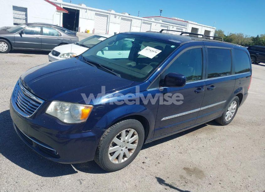 Photo 2 of 2014 Chrysler Town & COUNTRY TOURING (VIN 2C4RC1BG7ER270497)