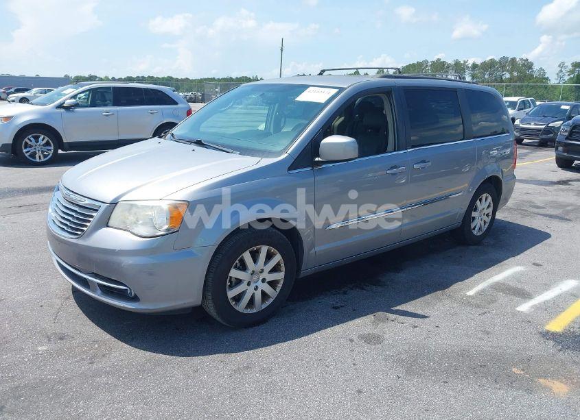 Photo 2 of 2014 Chrysler Town & COUNTRY TOURING (VIN 2C4RC1BG7ER271455)