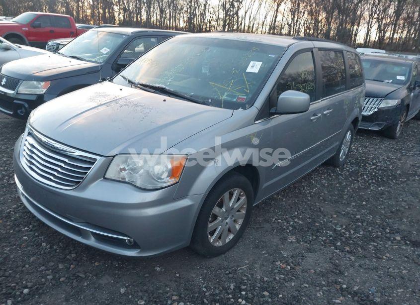 Photo 2 of 2014 Chrysler Town & COUNTRY TOURING (VIN 2C4RC1BG7ER275313)