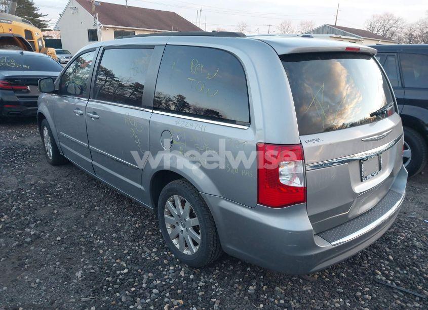 Photo 3 of 2014 Chrysler Town & COUNTRY TOURING (VIN 2C4RC1BG7ER275313)