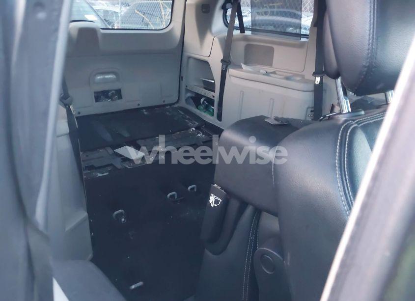 Photo 8 of 2014 Chrysler Town & COUNTRY TOURING (VIN 2C4RC1BG7ER275313)