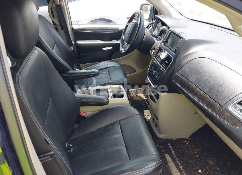 Photo 5 of 2014 Chrysler Town & COUNTRY TOURING (VIN 2C4RC1BG7ER303532)