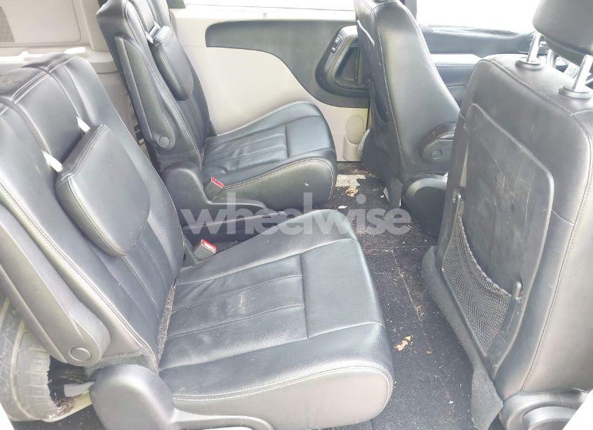 Photo 8 of 2014 Chrysler Town & COUNTRY TOURING (VIN 2C4RC1BG7ER303532)