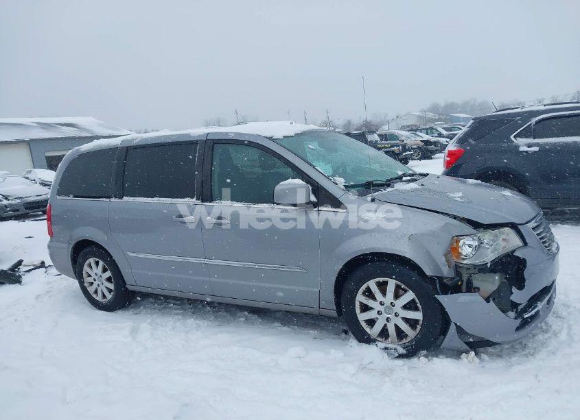 Photo 13 of 2014 Chrysler Town & COUNTRY TOURING (VIN 2C4RC1BG7ER326700)