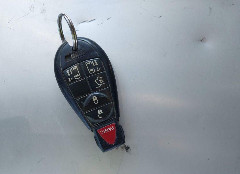 Photo 11 of 2014 Chrysler Town & COUNTRY TOURING (VIN 2C4RC1BG7ER381888)