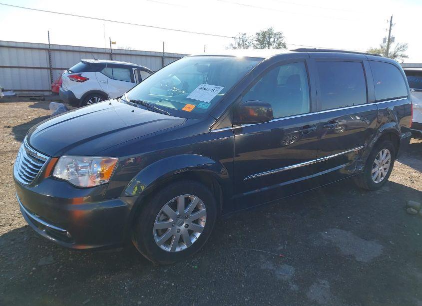 Photo 2 of 2014 Chrysler Town & COUNTRY TOURING (VIN 2C4RC1BG7ER381888)