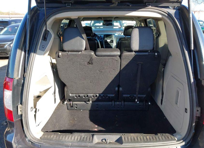 Photo 8 of 2014 Chrysler Town & COUNTRY TOURING (VIN 2C4RC1BG7ER381888)