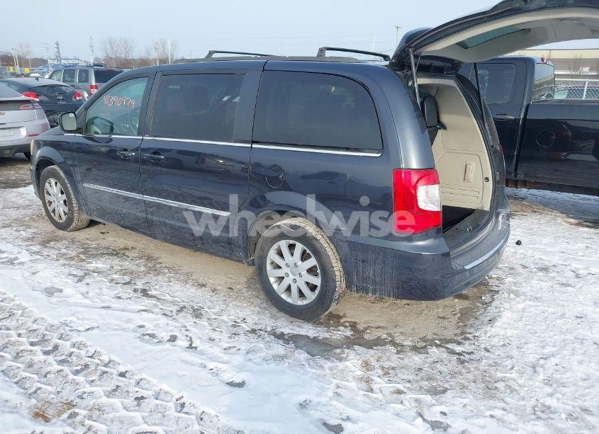 Photo 3 of 2014 Chrysler Town & COUNTRY TOURING (VIN 2C4RC1BG7ER403677)