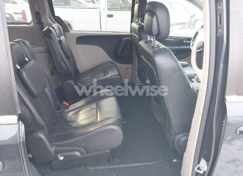 Photo 8 of 2014 Chrysler Town & COUNTRY TOURING (VIN 2C4RC1BG7ER403677)
