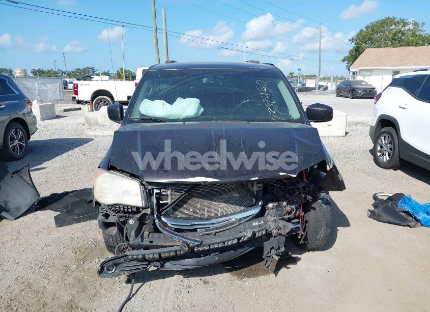 Photo 13 of 2014 Chrysler Town & COUNTRY TOURING (VIN 2C4RC1BG7ER437862)