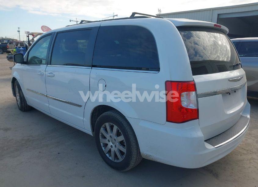 Photo 3 of 2014 Chrysler Town & COUNTRY TOURING (VIN 2C4RC1BG7ER440339)
