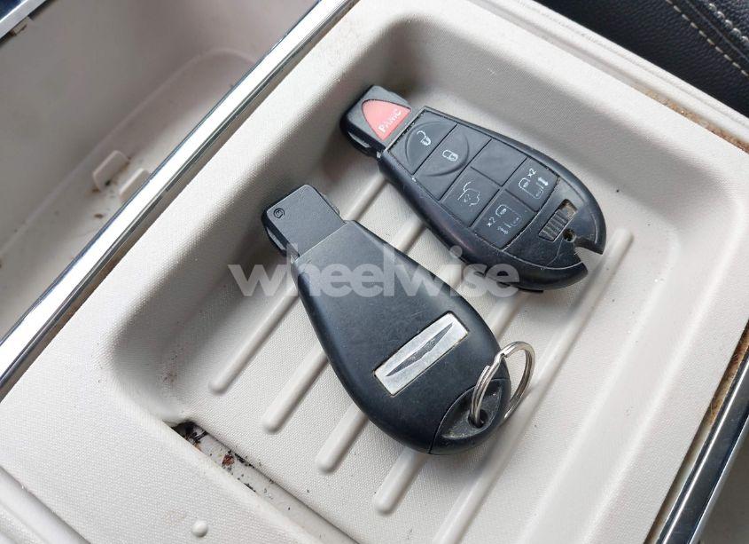 Photo 11 of 2014 Chrysler Town & COUNTRY TOURING (VIN 2C4RC1BG7ER445959)