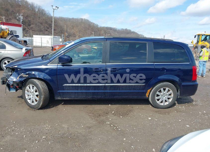 Photo 15 of 2015 Chrysler Town & COUNTRY TOURING (VIN 2C4RC1BG7FR505014)
