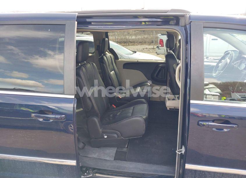 Photo 8 of 2015 Chrysler Town & COUNTRY TOURING (VIN 2C4RC1BG7FR505014)