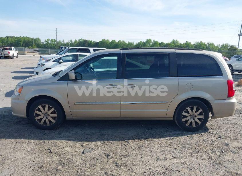 Photo 16 of 2015 Chrysler Town & COUNTRY TOURING (VIN 2C4RC1BG7FR583213)