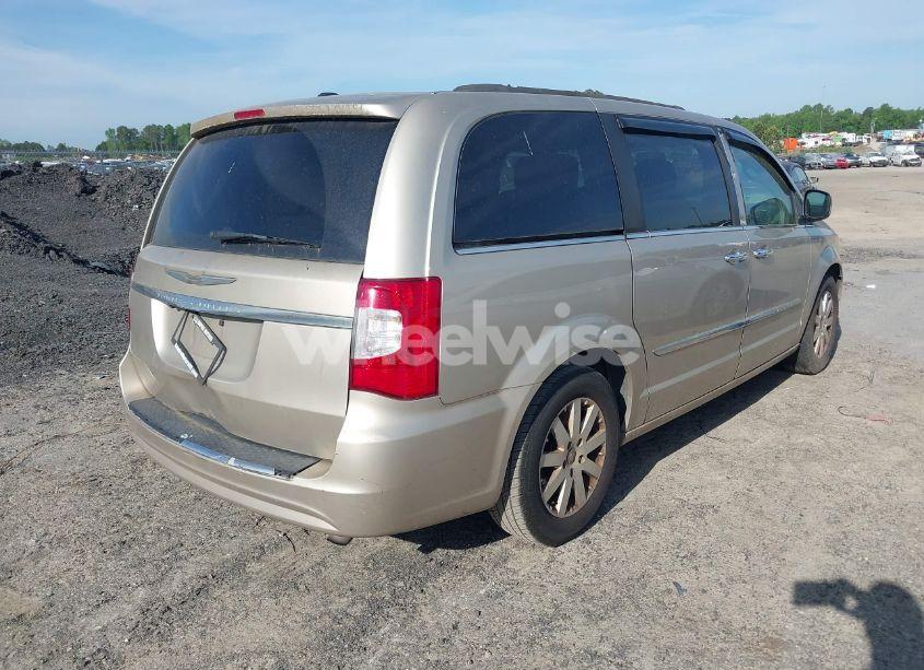 Photo 4 of 2015 Chrysler Town & COUNTRY TOURING (VIN 2C4RC1BG7FR583213)