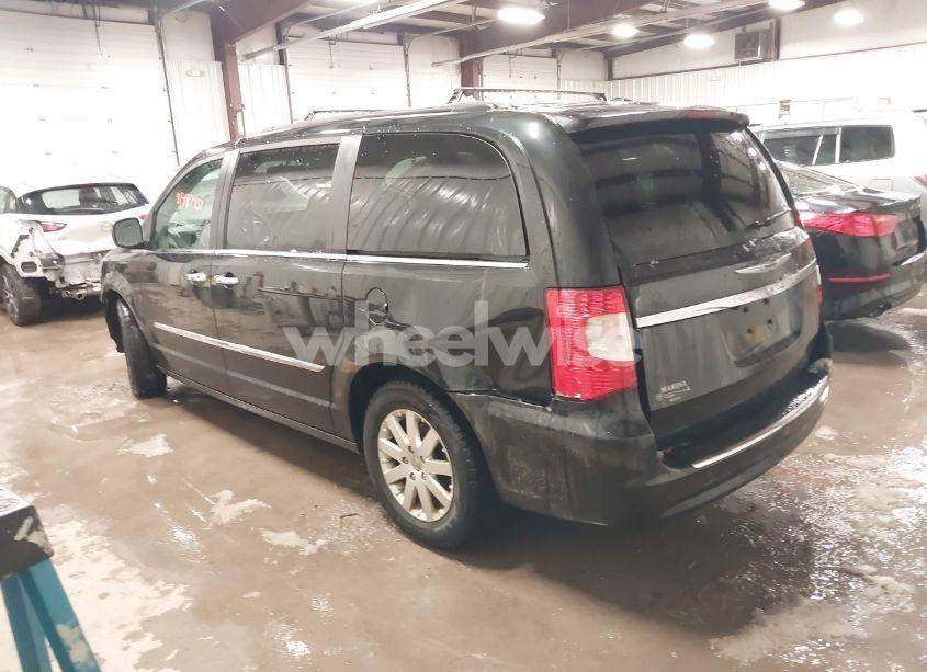 Photo 3 of 2015 Chrysler Town & COUNTRY TOURING (VIN 2C4RC1BG7FR610281)