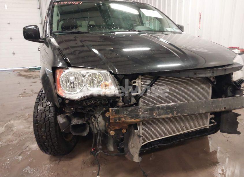 Photo 6 of 2015 Chrysler Town & COUNTRY TOURING (VIN 2C4RC1BG7FR610281)