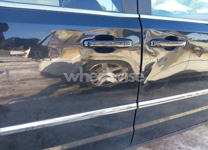 Photo 17 of 2015 Chrysler Town & COUNTRY TOURING (VIN 2C4RC1BG7FR611107)