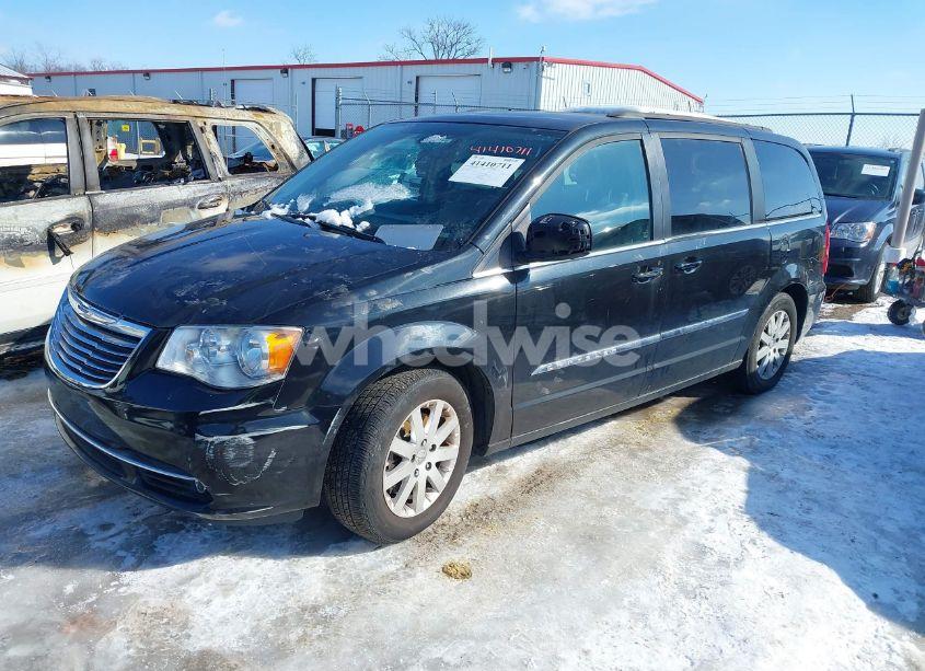Photo 2 of 2015 Chrysler Town & COUNTRY TOURING (VIN 2C4RC1BG7FR611107)