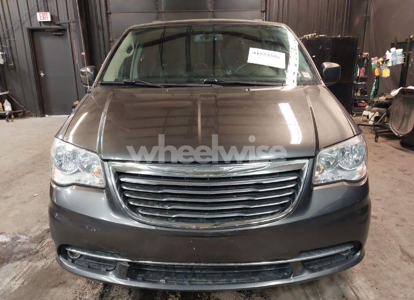 Photo 12 of 2015 Chrysler Town & COUNTRY TOURING (VIN 2C4RC1BG7FR627551)