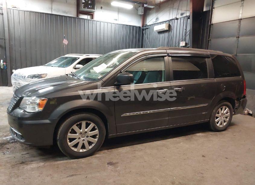 Photo 14 of 2015 Chrysler Town & COUNTRY TOURING (VIN 2C4RC1BG7FR627551)