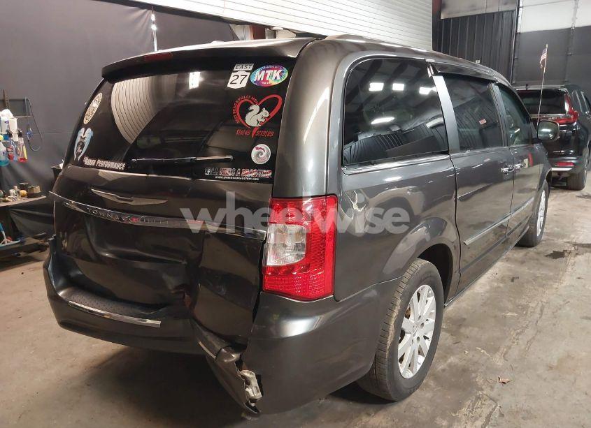 Photo 4 of 2015 Chrysler Town & COUNTRY TOURING (VIN 2C4RC1BG7FR627551)