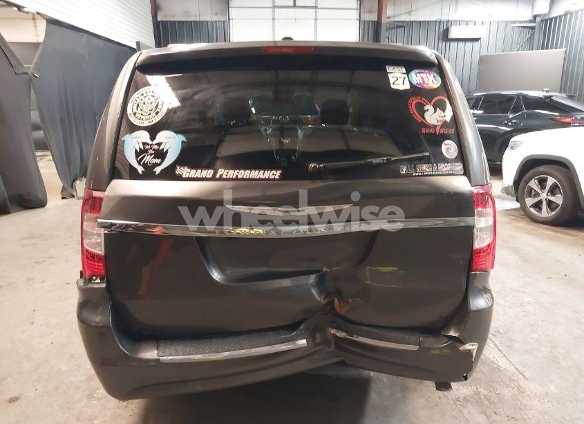 Photo 6 of 2015 Chrysler Town & COUNTRY TOURING (VIN 2C4RC1BG7FR627551)