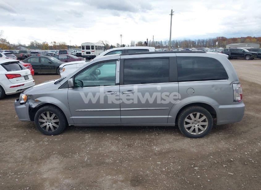 Photo 14 of 2015 Chrysler Town & COUNTRY TOURING (VIN 2C4RC1BG7FR637576)
