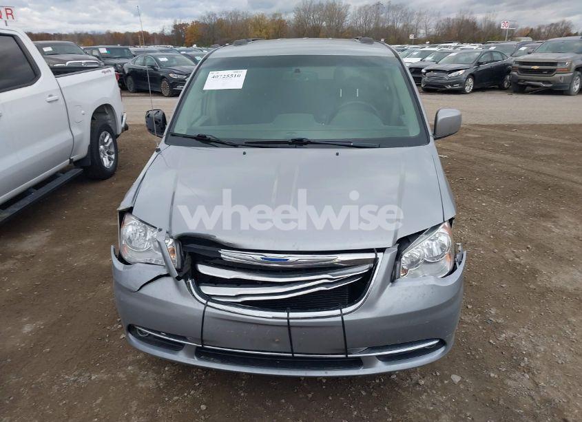 Photo 6 of 2015 Chrysler Town & COUNTRY TOURING (VIN 2C4RC1BG7FR637576)