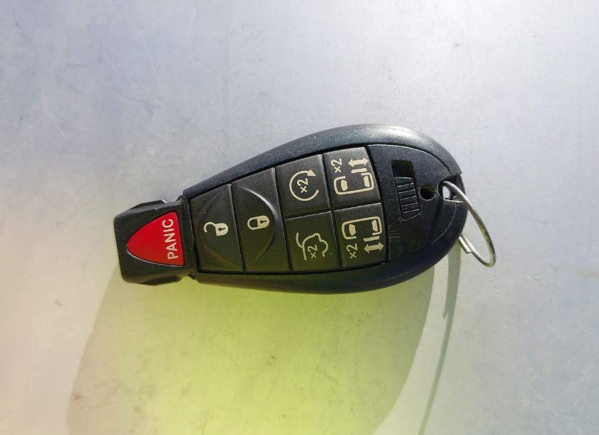 Photo 11 of 2015 Chrysler Town & COUNTRY TOURING (VIN 2C4RC1BG7FR676782)