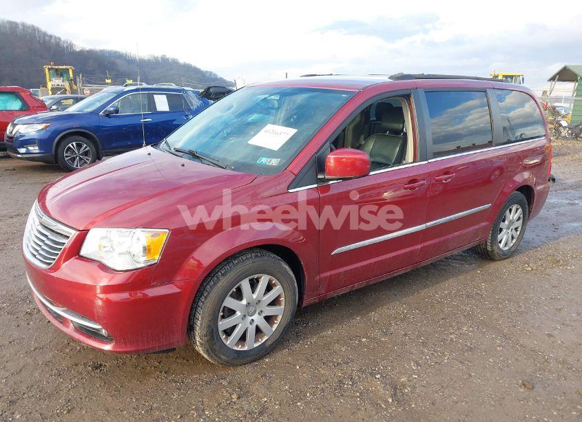 Photo 2 of 2015 Chrysler Town & COUNTRY TOURING (VIN 2C4RC1BG7FR739797)