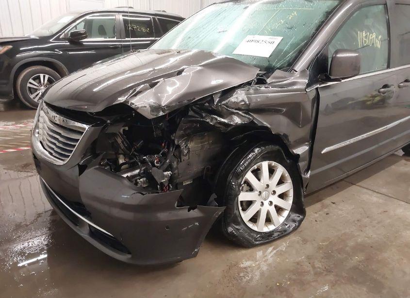 Photo 6 of 2016 Chrysler Town & COUNTRY TOURING (VIN 2C4RC1BG7GR103995)